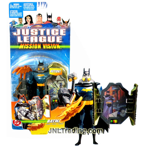 Year 2003 DC Comics Justice League Mission Vision Series 4.5 Inch Figure - BATMAN with Face Shield, Missile Launcher and Mission Shield