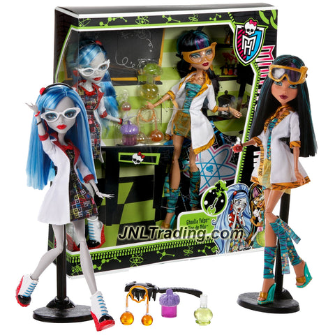 Mattel Year 2012 Monster High "Mad Science" Series 2 Pack 11 Inch Doll Set - Lab partners Cleo de Nile and Ghoulia Yelps in Lab Coats with Experiment Tubes and 2 Doll Stands