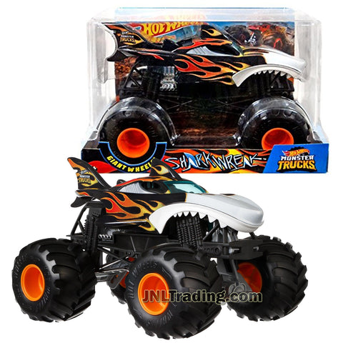 Hot Wheels Year 2018 Monster Jam 1:24 Scale Die Cast Metal Body Official Truck - SHARK WREAK FYJ84 with Monster Tires, Working Suspension and 4 Wheel Steering