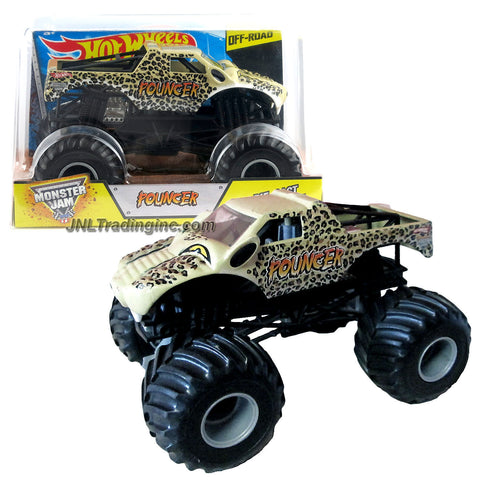 Hot Wheels Year 2015 Monster Jam 1:24 Scale Die Cast Metal Body Truck - POUNCER CJD22 with Monster Tires, Working Suspension and 4 Wheel Steering