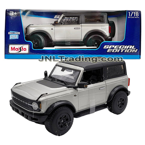 Maisto Special Edition Series 1:18 Scale Die Cast Car Set - Silver Sport Utility Vehicle SUV 2021 FORD BRONCO WILDTRAK