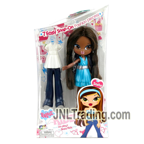 MGA Entertainment Bratz Kidz 7 Easy Snap-On Series 7 Inch Doll - SASHA with White Tops, Dark Grey Pants, Blue Dress and Earrings