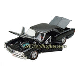 Maisto Special Edition Series 1:18 Scale Die Cast Car - Black Two-Door Hardtop Coupe 1965 PONTIAC GTO with Base (Car Dimension: 11" x 3-1/2" x 3")