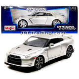 Maisto Special Edition Series 1:18 Scale Die Cast Car Set - Silver Sports Coupe 2009 NISSAN GT-R (R35) with Display Base