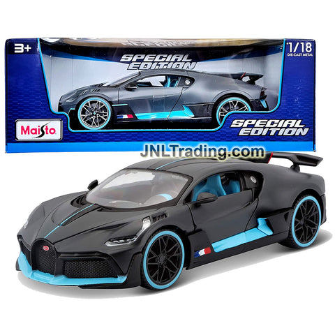 Maisto Special Edition Series 1:18 Scale Die Cast Car Set - Grey Sports Coupe BUGATTI DIVO with Display Base
