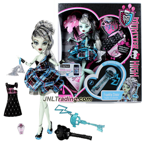 Mattel Year 2011 Monster High Sweet 1600 Series 12 Inch Doll - Frankie Stein with 2 Pair of Outfits, "Phone", Hairbrush and Skeleton Key