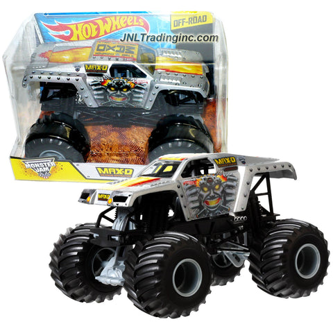 Hot Wheels Year 2014 Monster Jam 1:24 Scale Die Cast Official Monster Truck Series : MAX-D (BGH27) "11 Time Champion" Maximum Destruction with Monster Tires, Working Suspension and 4 Wheel Steering (Dimension - 7" L x 5-1/2" W x 4-1/2" H)