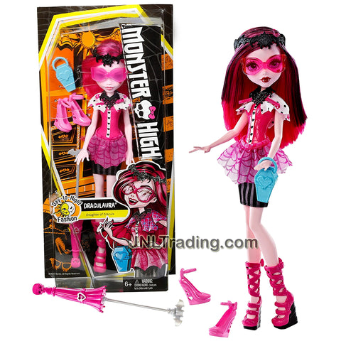 Mattel Year 2015 Monster High Day to Night Fashion Series 11 Inch Doll Set - Daughter of Dracula DRACULAURA with 2 Shoes, Umbrella and Purse
