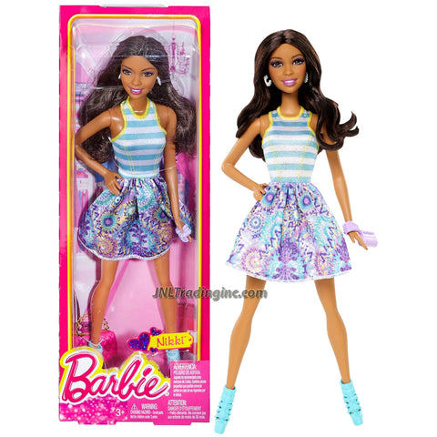 Mattel Year 2013 Barbie Fashionistas Series 12 Inch Doll Set - NIKKI (BGY20)  in White/Blue/Purple Dress with Earrings and Purse