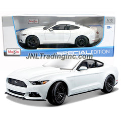 Maisto Special Edition Series 1:18 Scale Die Cast Car - White