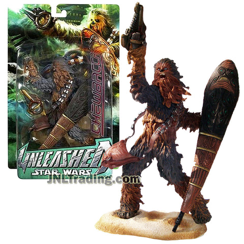 Hasbro Year 2005 Star Wars Unleashed Series 8 Inch Tall Action Figure - CHEWBACCA with Blaster, Shield and Display Base